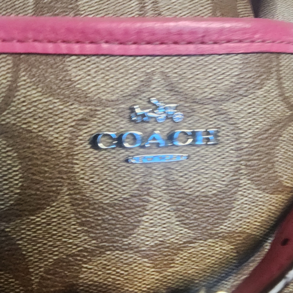 Coach File Signature Crossbody - Picture 4 of 14